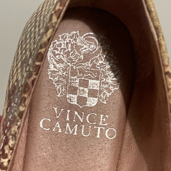 VINCE CAMUTO ' Embossed Snakeskin Print Rhinestone Ballet Flat Size 6 - Picture 5 of 6